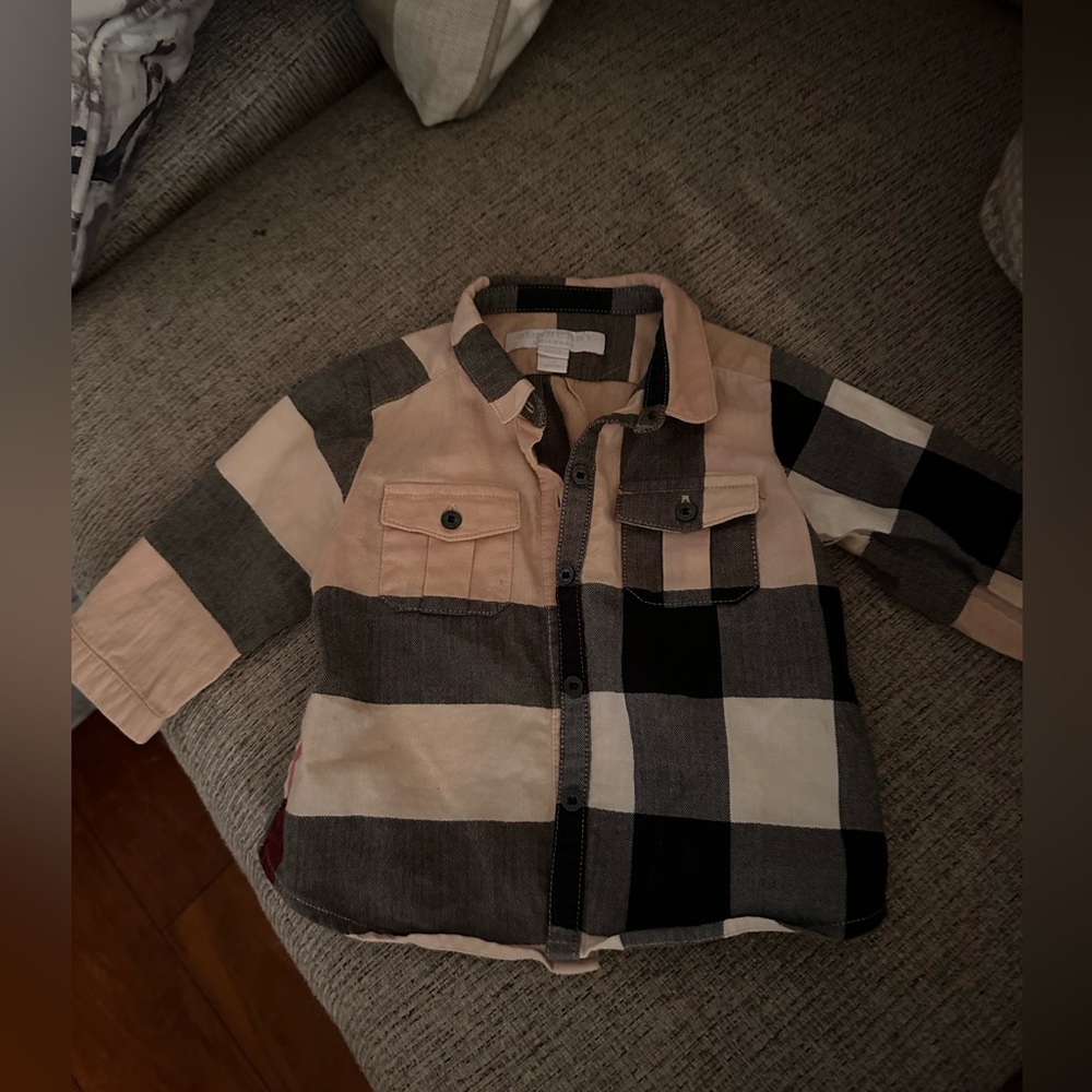 Like new burberry shirt for babies , 6M